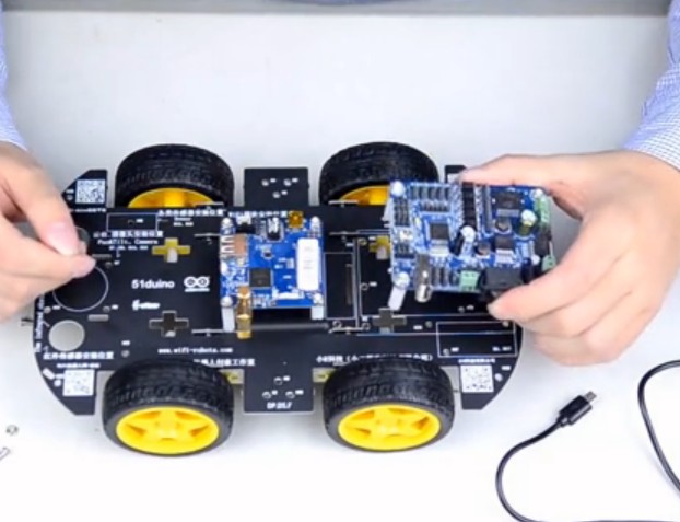 小R科技51duino DS Robot WiFi视频小车机器人主板安装